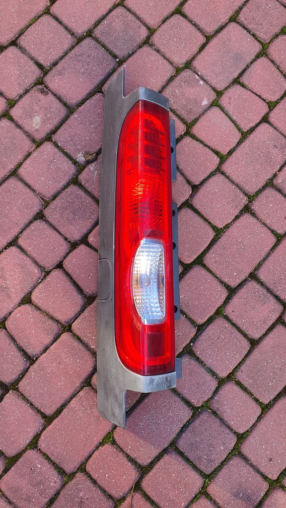 фото №1, Лампа левый задняя trafic vivaro lift