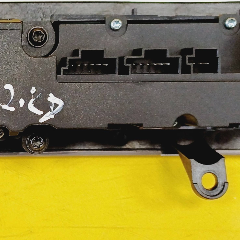 фото №10, Перемикач підігрів сидінь mercedes benz c w203 2038215681 nr228