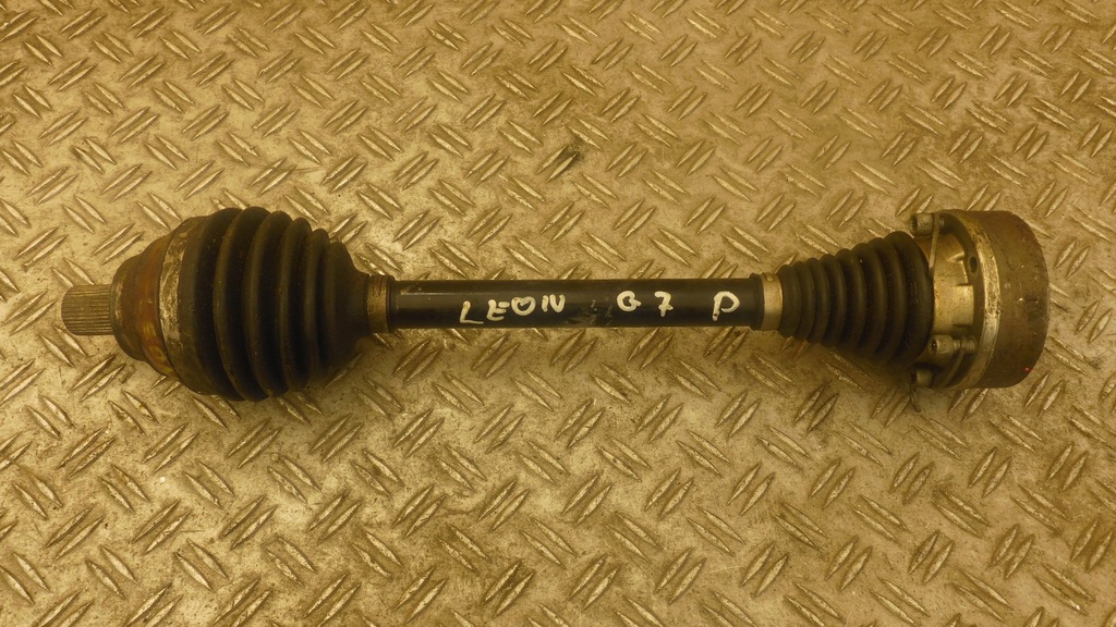 фото №1, Привідний вал передня права audi q7