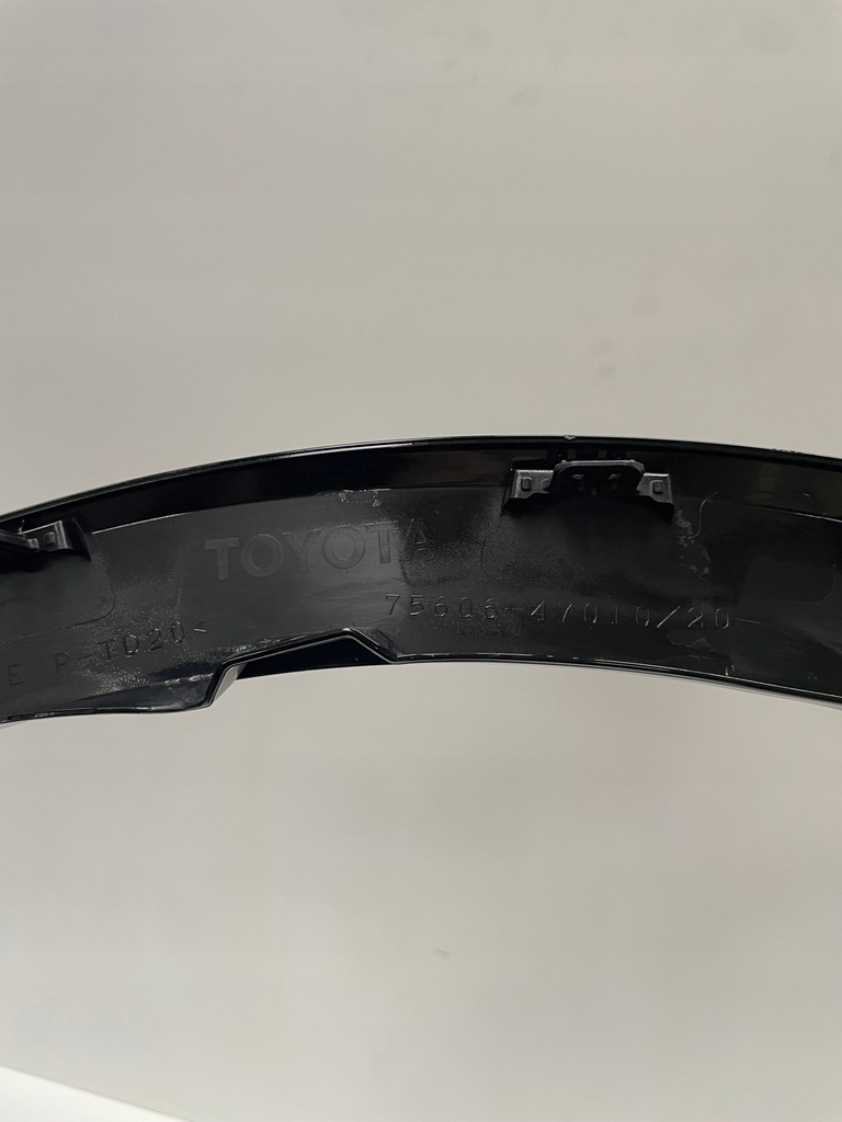 фото №13, Молдинг накладка крила лівий задня toyota prius v 75606-47010-20