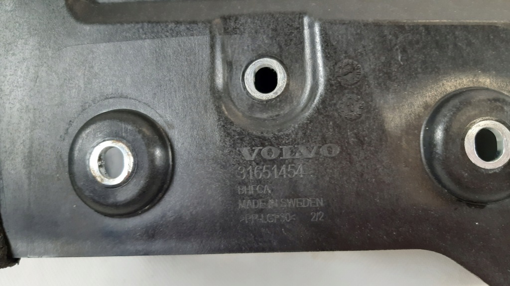 Volvo v60 2 2.0 d4 корпус акумулятор 31651454, 31651455 Ціна