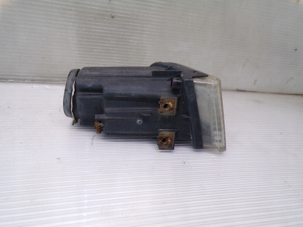 фото №2, Противотуманная фара правый lexus is i