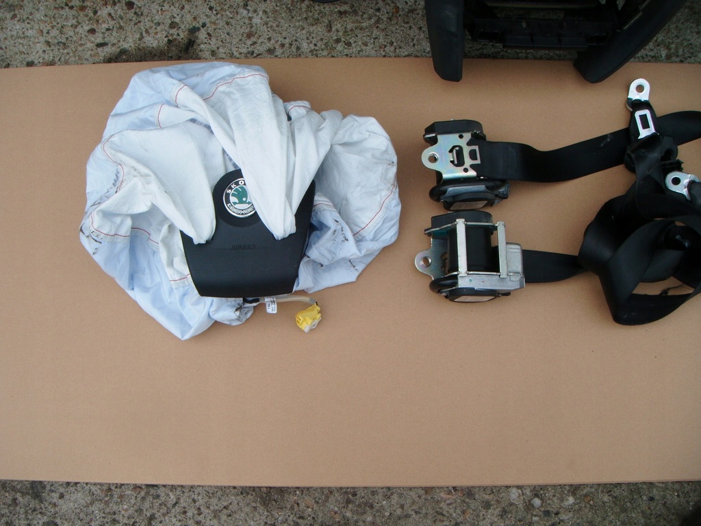 фото №9, Skoda octavia 2 ii 04- панель приладів консоль панель приладів ремені подушки безпеки