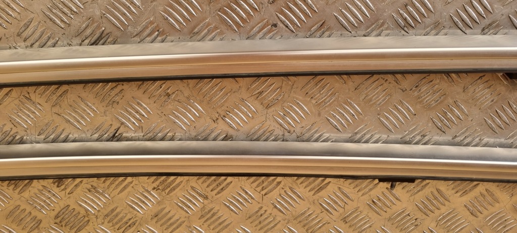 Mercedes w213 рейлінги дахові комплект ліва + права a2138900493 a2138900393 в Україні