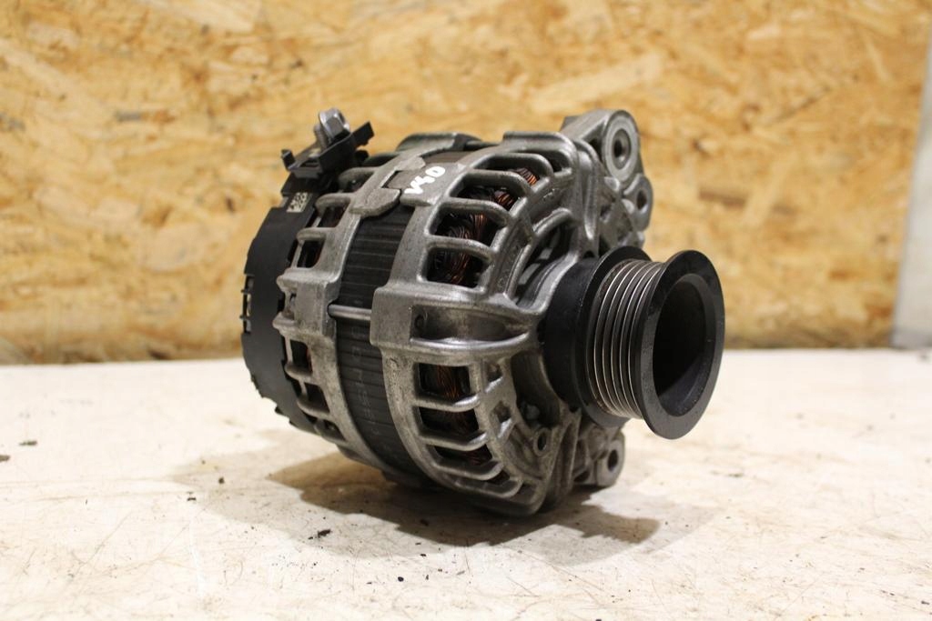 Купить Генератор volvo v40 2 2.0t 2015 31340956