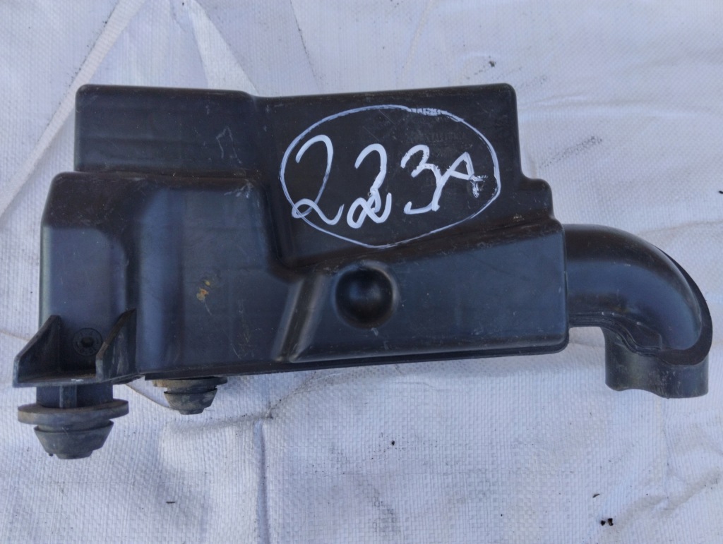 фото №1, Труба резонатор повітря renault megane scenic ii 1.6 2.0 16v 8200233761