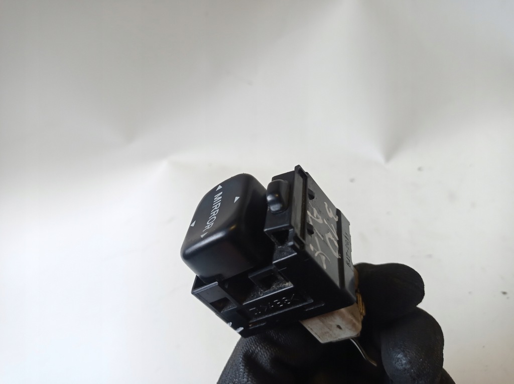 фото №6, Переключатель панель зеркал toyota yaris 1835472