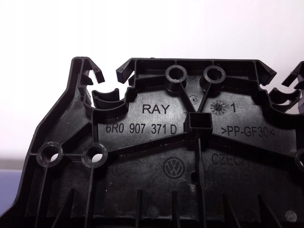 фото №2, Skoda rapid кронштейн предохранителей 8r907371