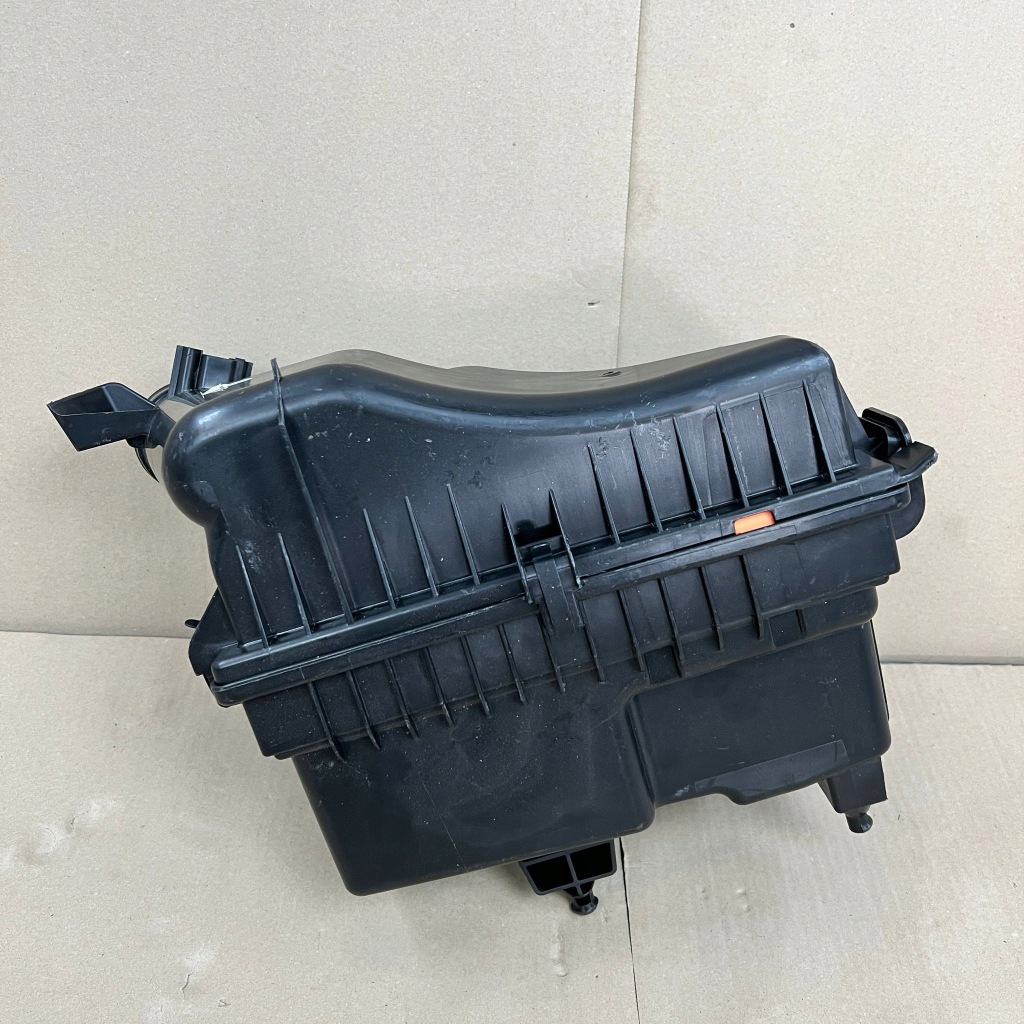 Корпус фильтра воздуха renault 165005299r 1525968s01 Недорого