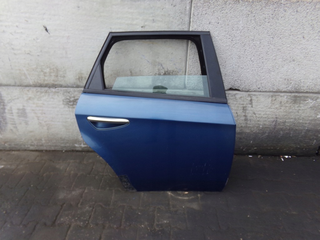 Купити Двері праве задній задні повний alfa 159 універсал