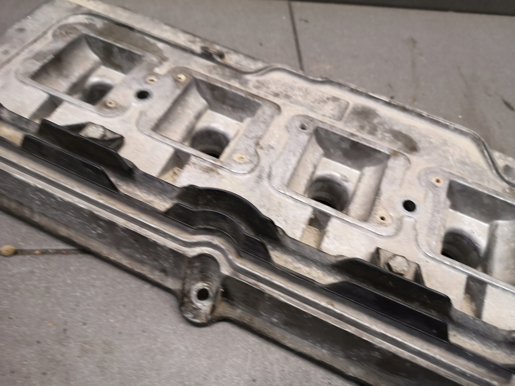 фото №5, Крышка клапанов правая audi a8 d2 3.7 077103472d