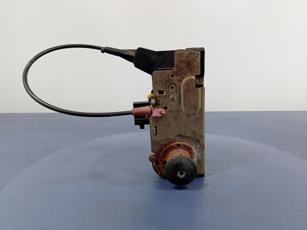 фото №1, Transit mk6 замок дверь перед левый yc1av21813bb