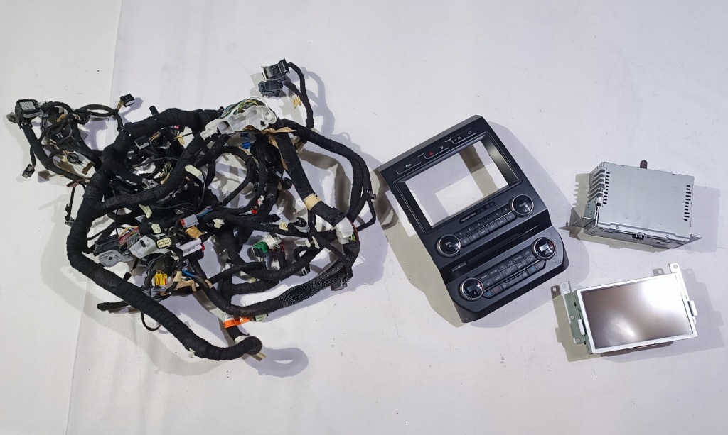 фото №1, Радио дисплей навигация панель ford expedition 2018-