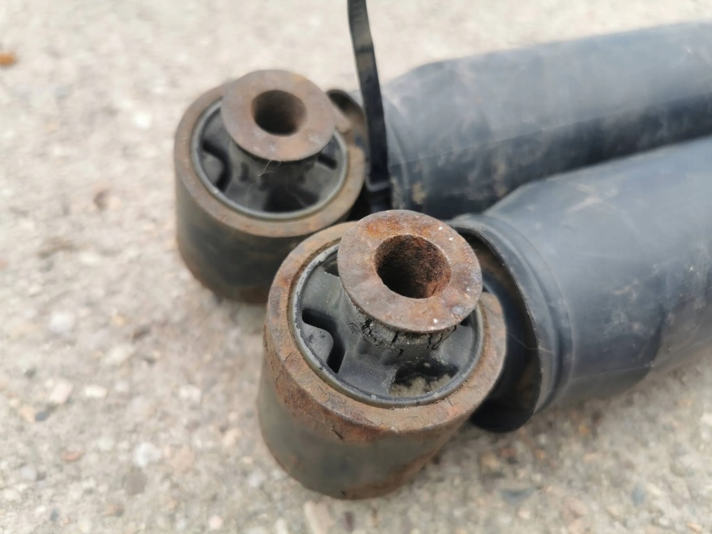 фото №3, Scenic ii амортизаторы задняя задние комплект