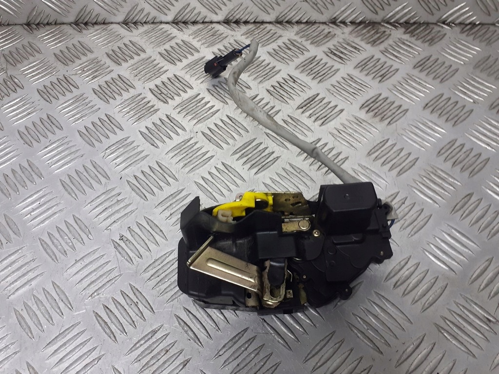 фото №1, Замок дверь правый задняя kia carens ii