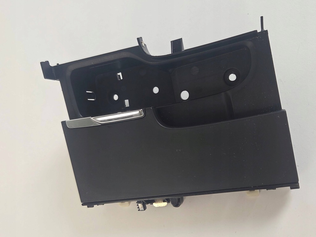 фото №7, Volvo v60 ii 2018 пепельница передняя туннель среднего 31694582