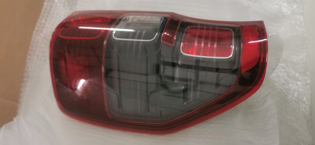 фото №1, Ford ranger lift 2019- лампа левый задняя jb3b-13405-fa nowa