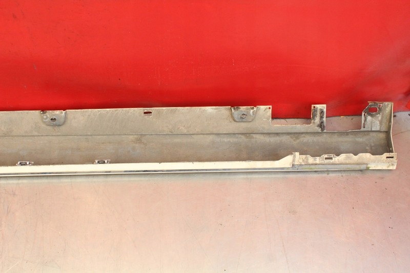 фото №8, Накладка порог правая mercedes e-klasa w213 17r