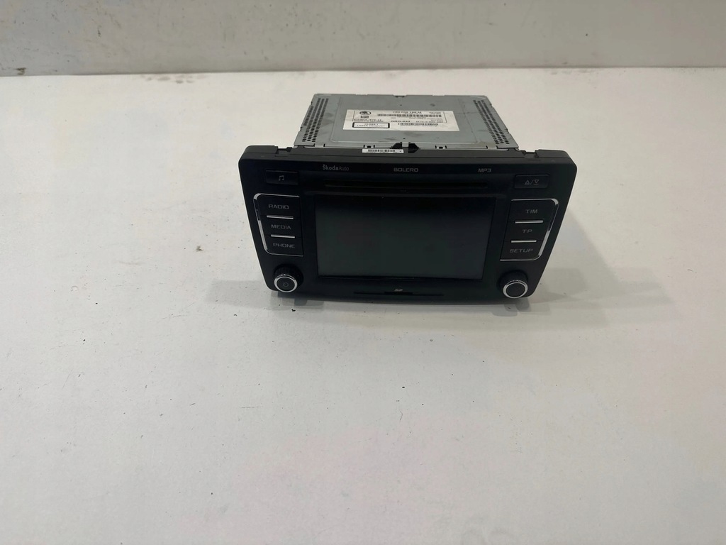 фото №1, Skoda octavia mk2 1z 2011 панель / радиопроигрыватель cd/dvd/gps
