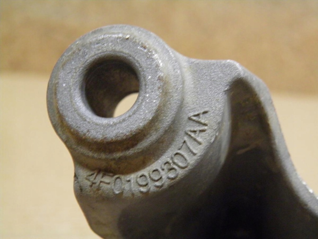 фото №4, Кронштейн двигателя audi a6 c6 4f0199307aa