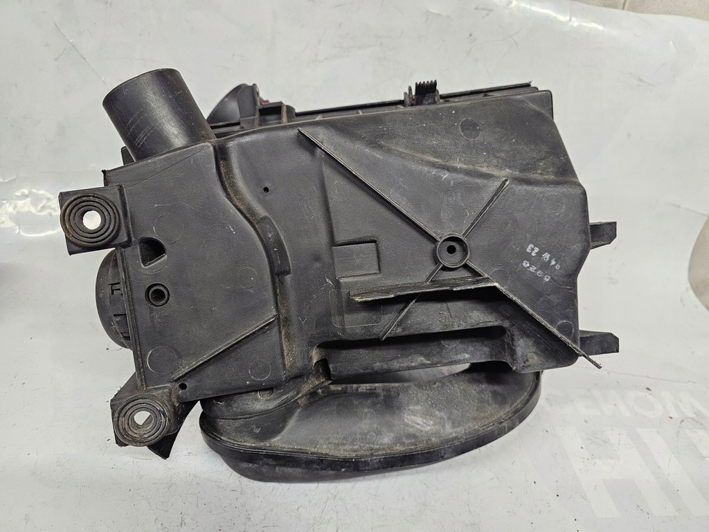 фото №9, Volkswagen passat b4 1.8 b корпус фильтра воздуха 3a0129607k