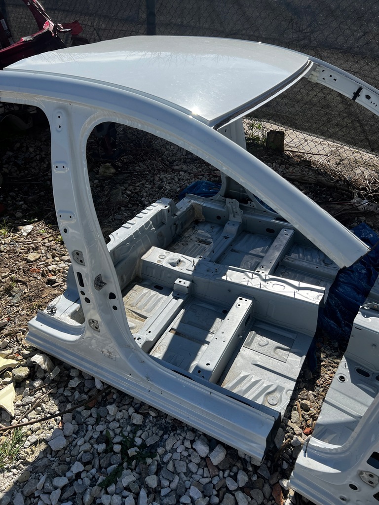 фото №1, Чверть поріг блок двигуна правий dacia sandero iii