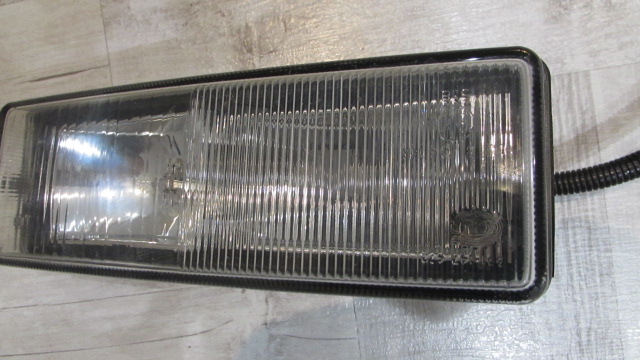 фото №2, Противотуманная фара daf правый белый+ рамка оригинал