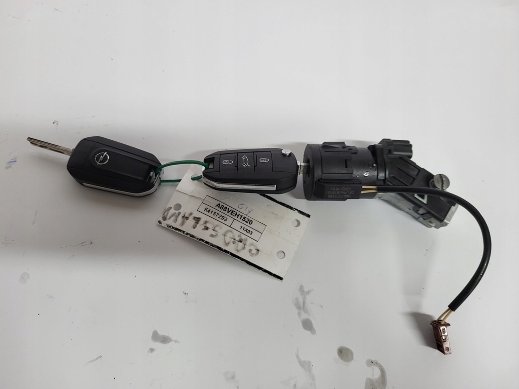 фото №1, Opel crossland x 2x ключ замок зажигания 9663123380