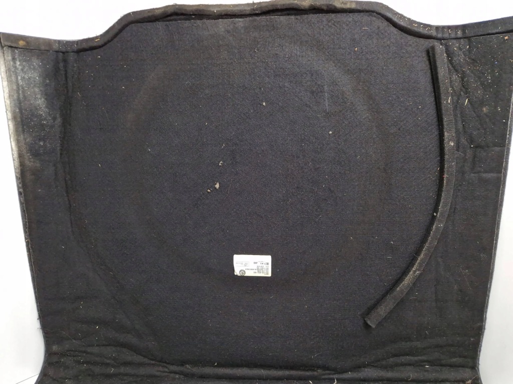 Skoda superb b6 3t 2009 обшивка підлогова багажника Недорого