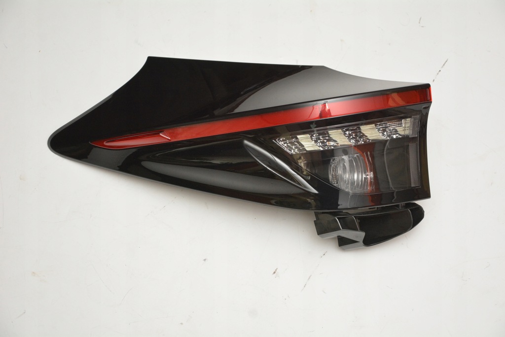 фото №8, Лампа левый задняя toyota yaris cross 2023r оригинал