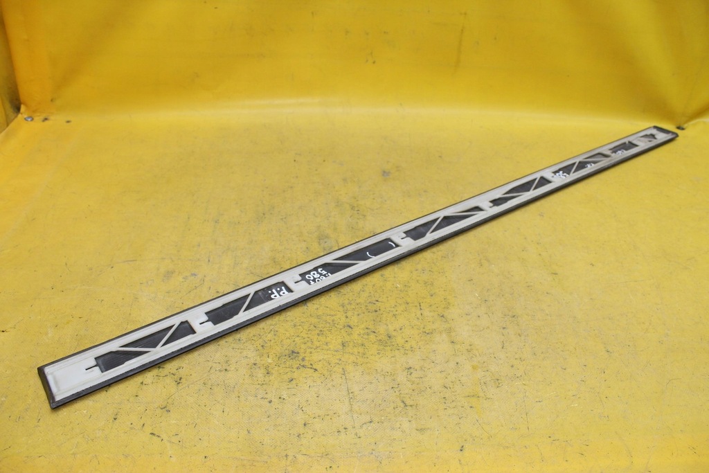 фото №7, Молдинг дверь правый перед peugeot 607