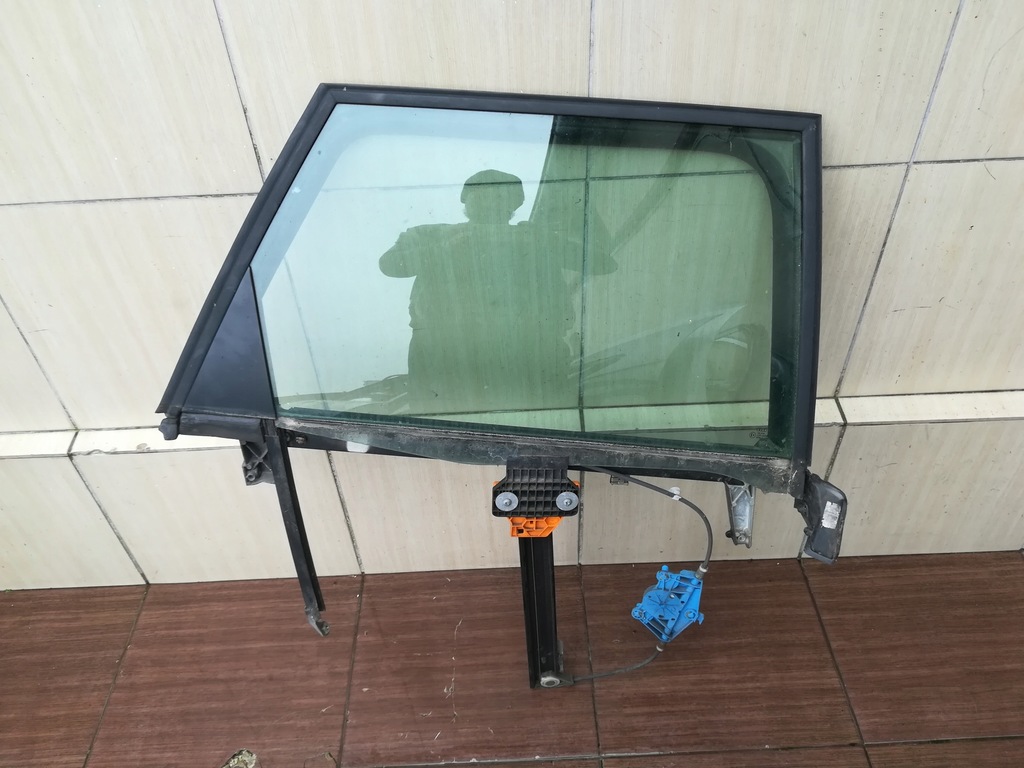 фото №1, Двері задні праве рамка audi a4 b6 kombi 00-04