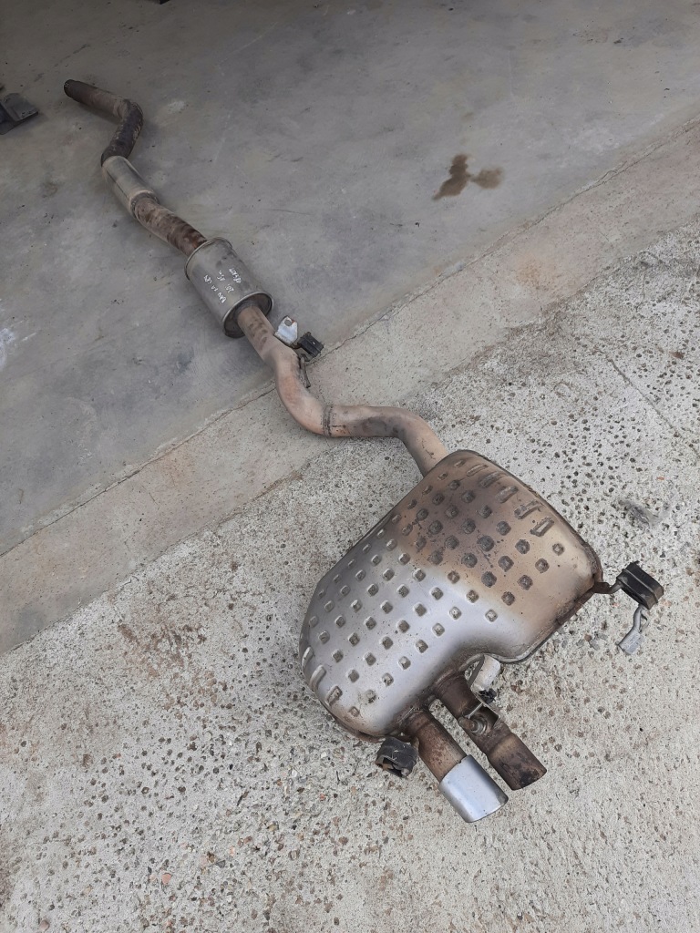 фото №1, Bmw x1 e84 2.0 20i гасник