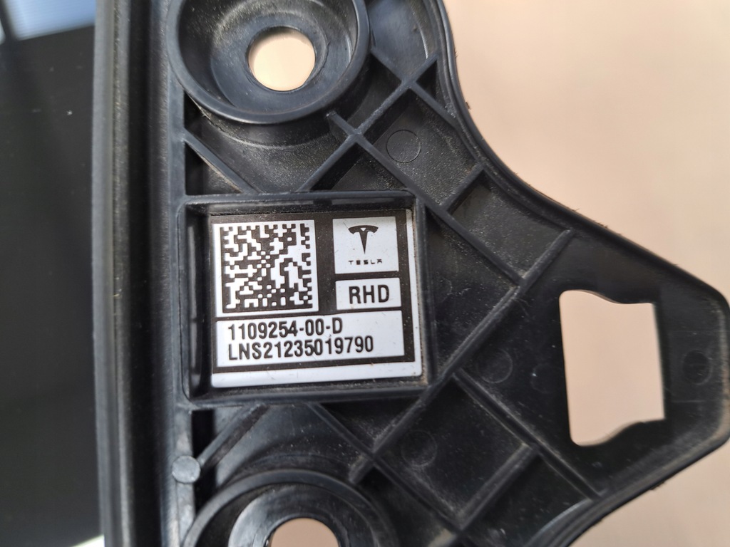 фото №6, Захист стійка камера зчитувач tesla 3 права ліва