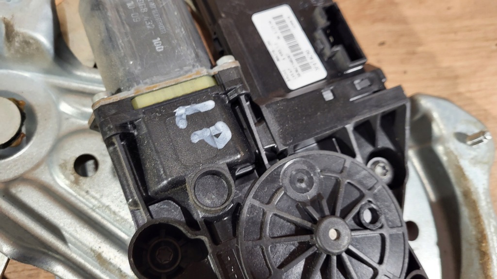 фото №4, Механизм подъемник левый перед renault megane iii 3 hb 3d 08- coupe