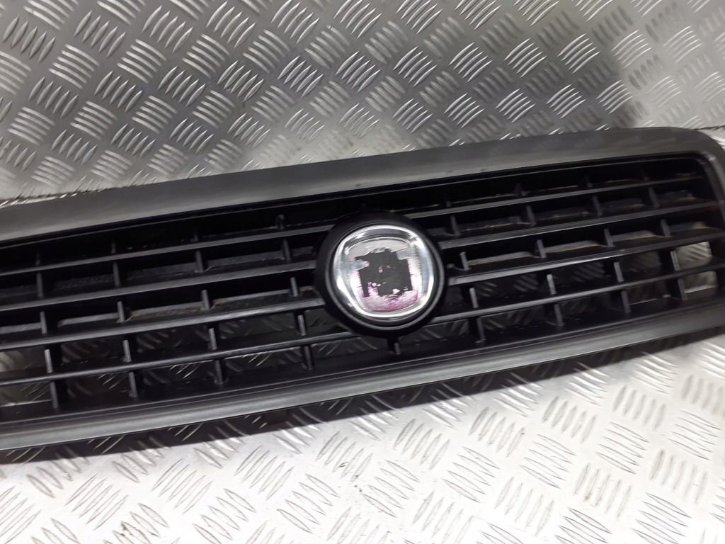 Решітка радіатора решітка радіатора решітка радіатора fiat doblo 1.3 jtd 735395576 Недорого