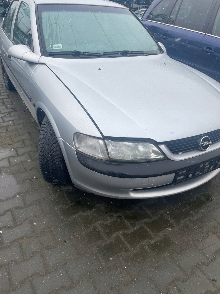 фото №1, Opel vectra b бампер передний z147