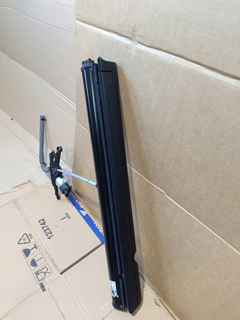 фото №8, Шторка двері задня права porsche panamera 971 оригінальний номер 974861334