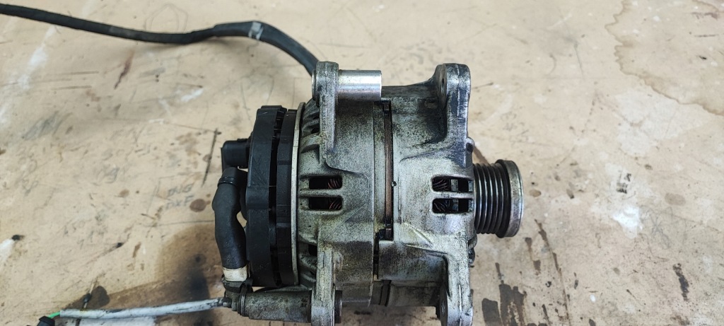 Генератор vw seat skoda 1.4tsi cax Оригинал