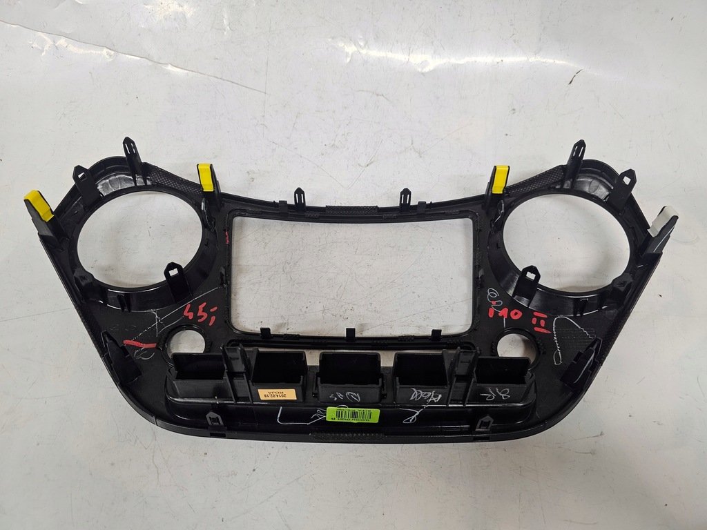 фото №11, Hyundai i10 ii рамка средняя dekor панели консоли радио 84740-b4000