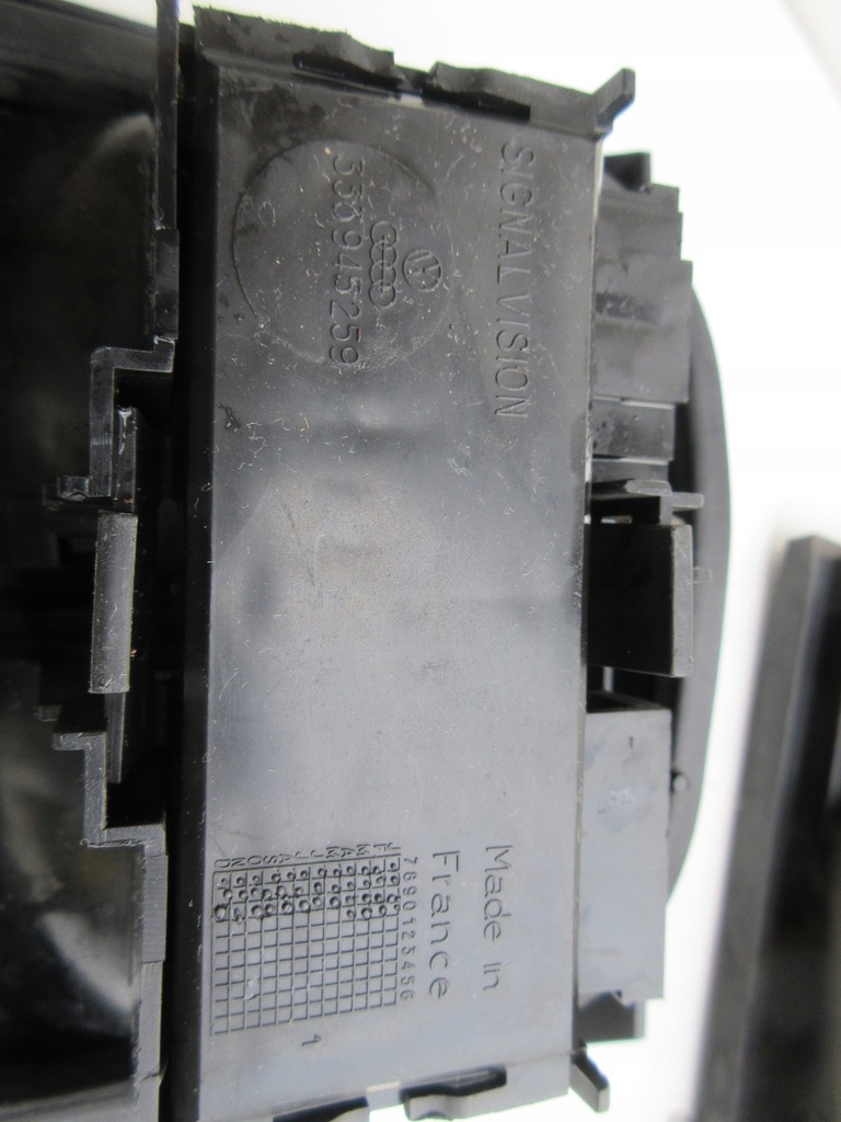 фото №8, Лампа задня ліва правий кришки vw passat b3 333945108