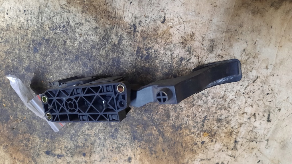 фото №4, Потенціометр газу skoda fabia 1.4b 01r