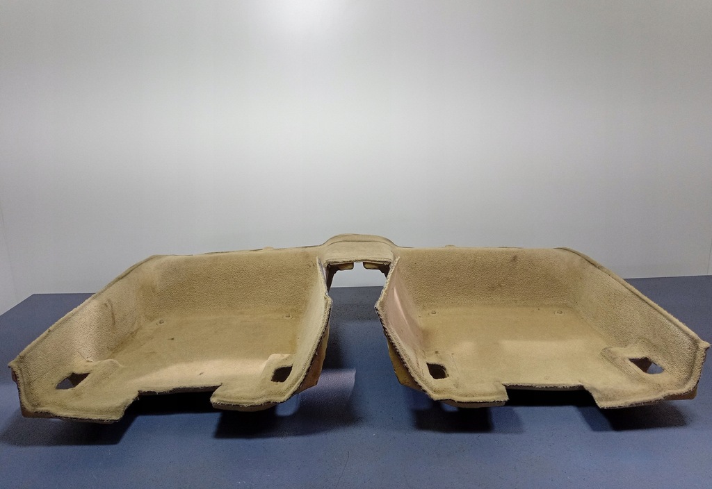 фото №1, Audi a8 d3 обшивка килимок підлога бежева задня