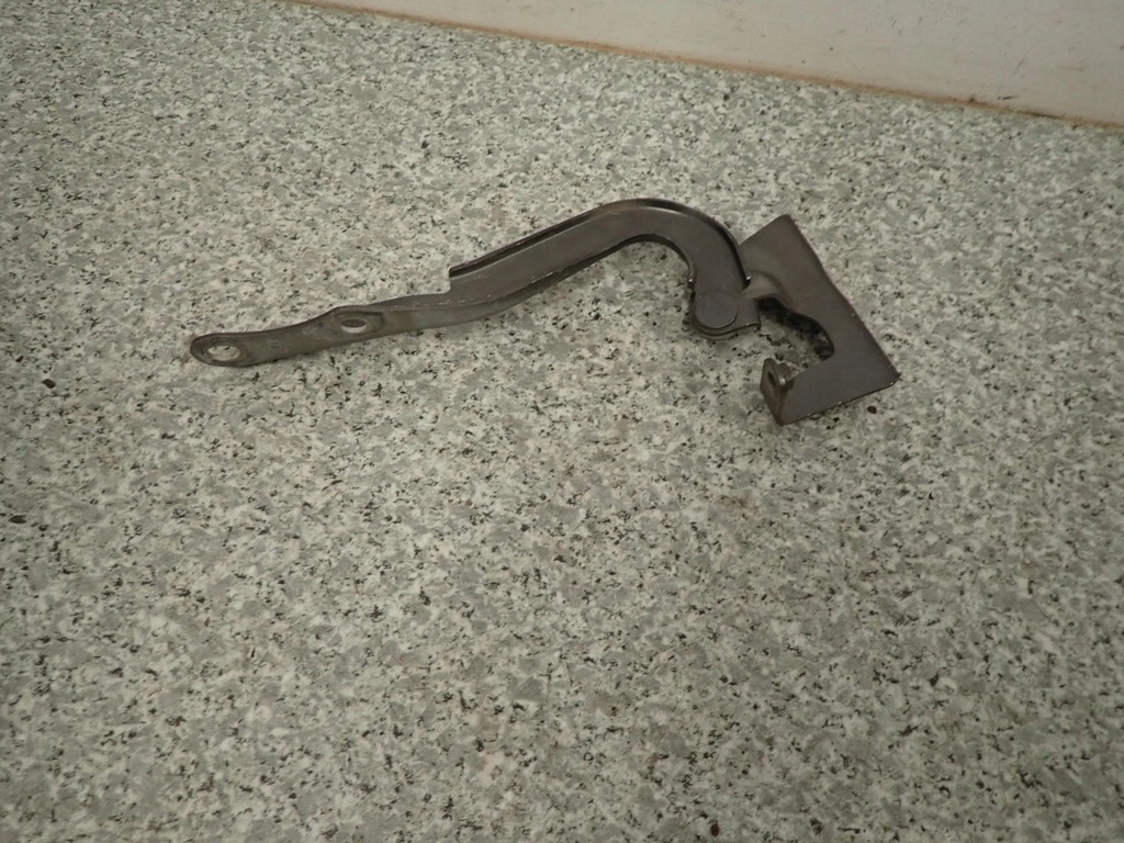 фото №7, Toyota auris i 07-12 петля капот передній лівий