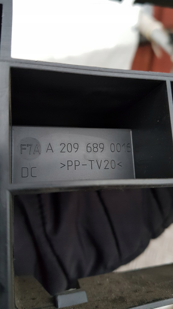 фото №4, Mercedes w209 корзина рамка радіо a2096890016 корпус