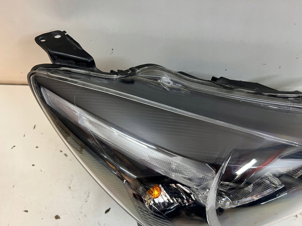 фото №2, Mazda 2 iii лампа правая full led idealna