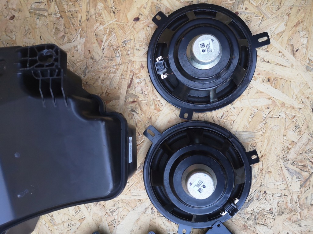 фото №12, Jeep grand cherokee wk2 динамики harman kardon