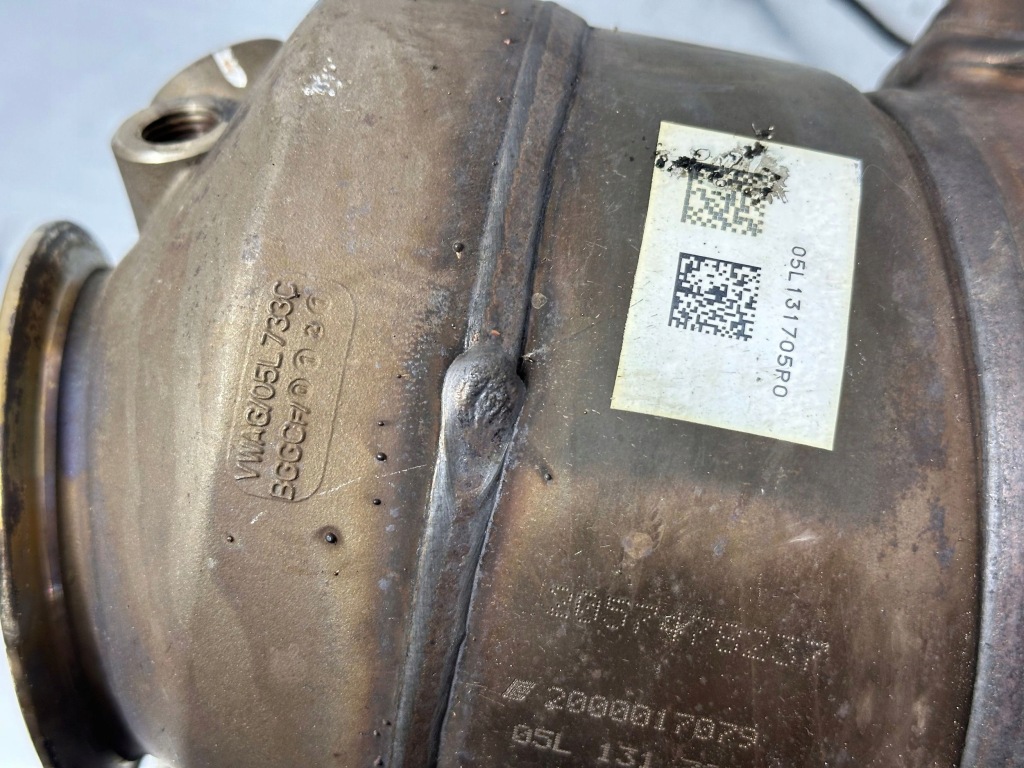 05l131601q katalizator/dpf skoda kodiaq 2022 доставка pl 2–3 dni Доставка