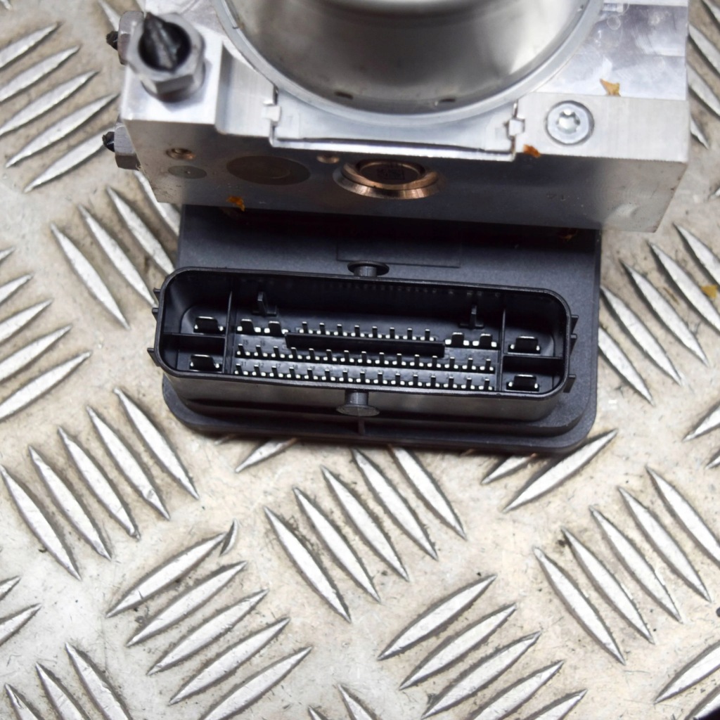 фото №6, Jaguar e-pace 2018 насос abs