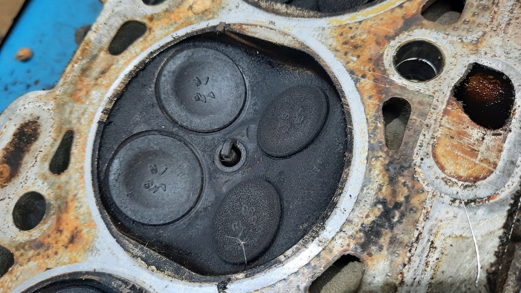 фото №5, Головка двигателя 1001683003 volvo s60 v70 ii 2.4b